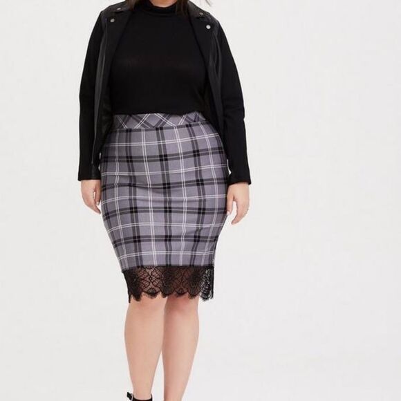Torrid Studio Luxe Ponte Grey Plaid Lace Trim Pencil Skirt Sz 1/iX - Picture 1 of 8